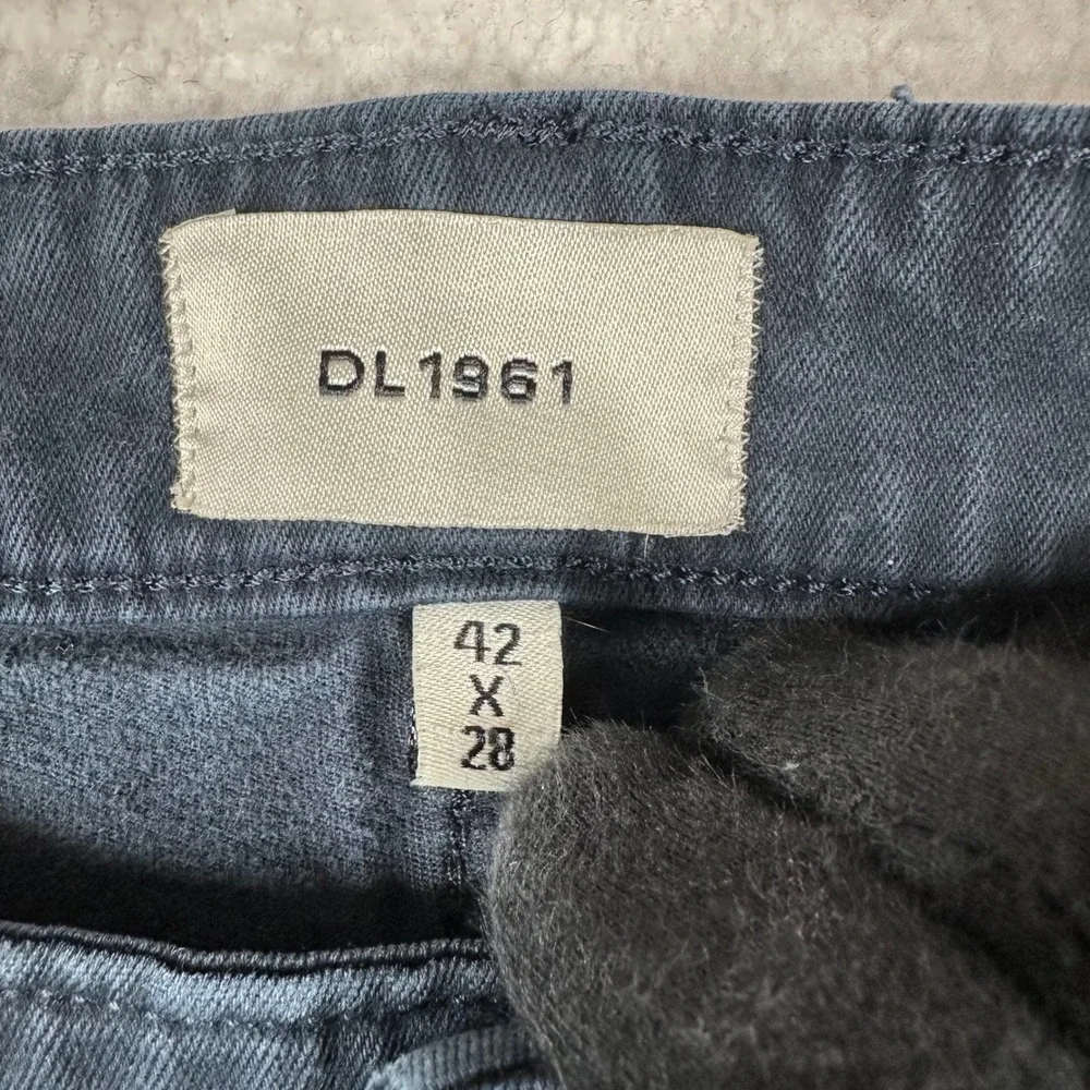 DL1961 Avery Relaxed Straight Jeans Mens Dark Wash Denim 42x28 Black Chinos